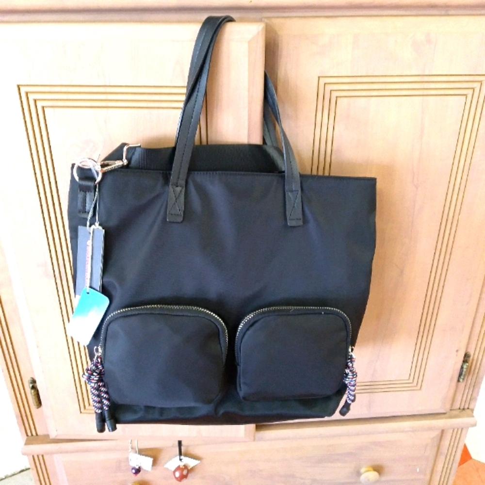 Black tote